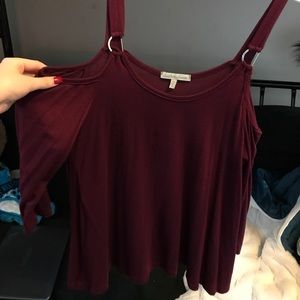 XS cut out off the shoulder shirt